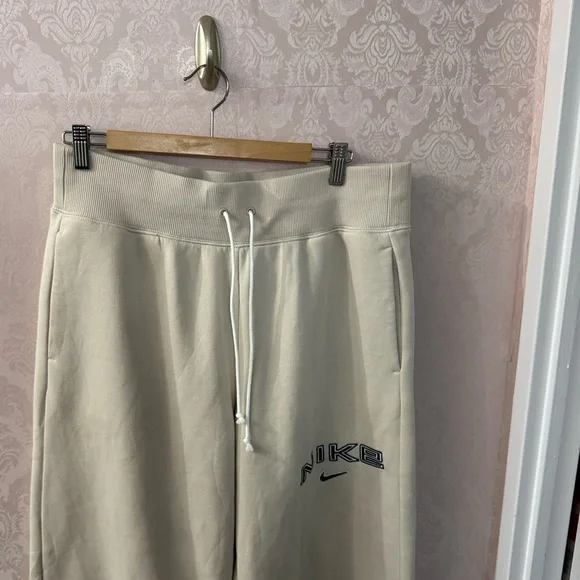Nike Off-White Sweatpants - Picture 4 of 9